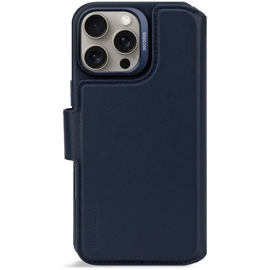 Decoded Lommebokdeksel i skinn med MagSafe til iPhone 16 Pro Max - Navy